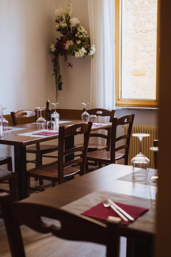 Albergo Montenegro マニアーゴ エクステリア 写真