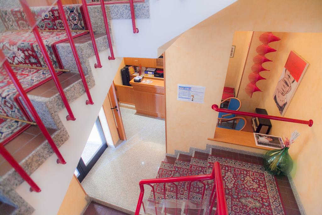 Albergo Montenegro マニアーゴ エクステリア 写真