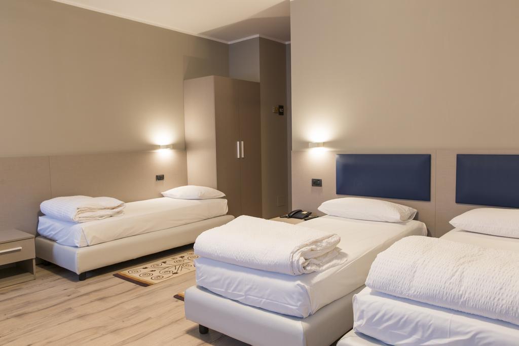 Albergo Montenegro マニアーゴ エクステリア 写真