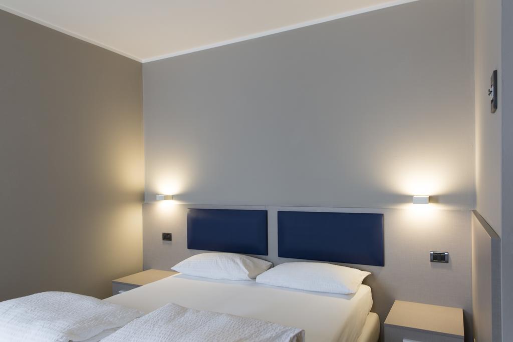 Albergo Montenegro マニアーゴ エクステリア 写真